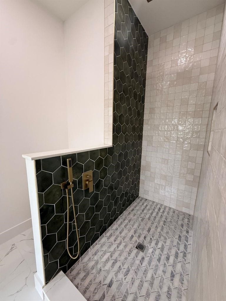 2210 Brackenridge Street, Houston, TX 77026 2210 Brackenridge Street, Houston, TX 77026