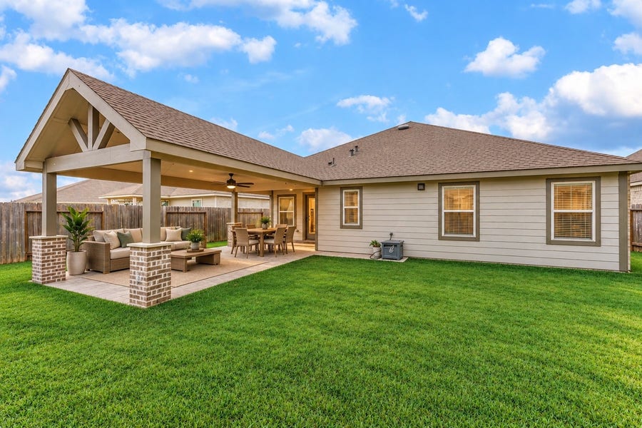 Property photo for 211 Garnett Street, Magnolia, TX