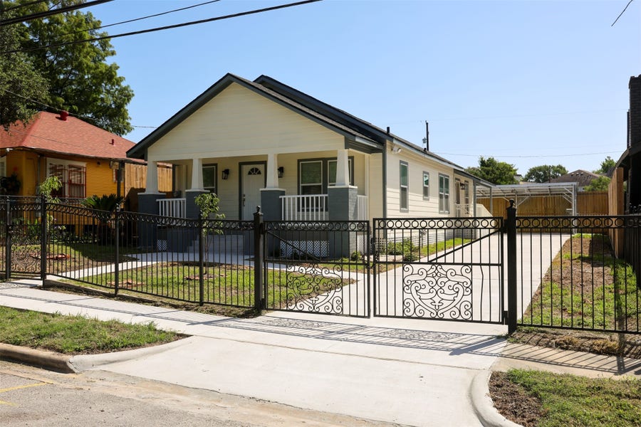 Property photo for 512 Threlkeld Street, Houston, TX
