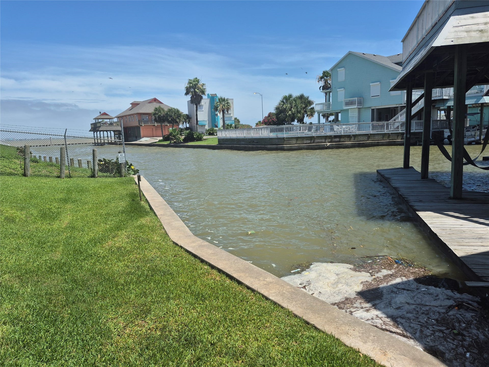 111 Kona Drive, Tiki Island, TX 77554 111 Kona Drive, Tiki Island, TX 77554