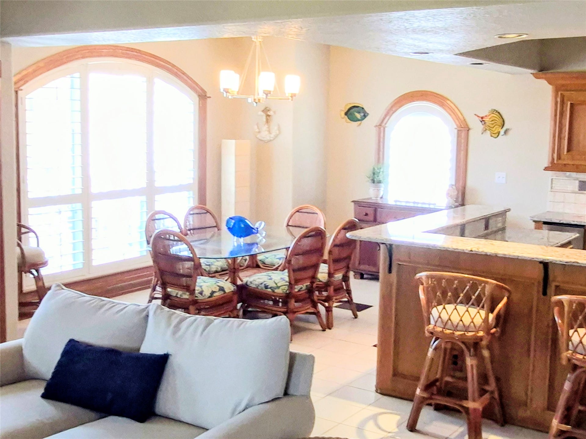 111 Kona Drive, Tiki Island, TX 77554 111 Kona Drive, Tiki Island, TX 77554