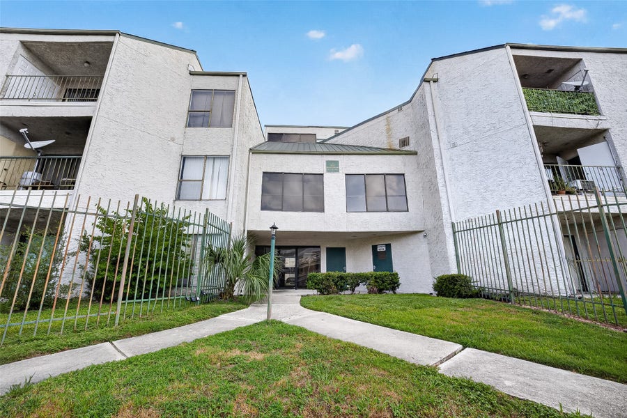 Property photo for 2814 S Bartell Drive, #9, Houston, TX