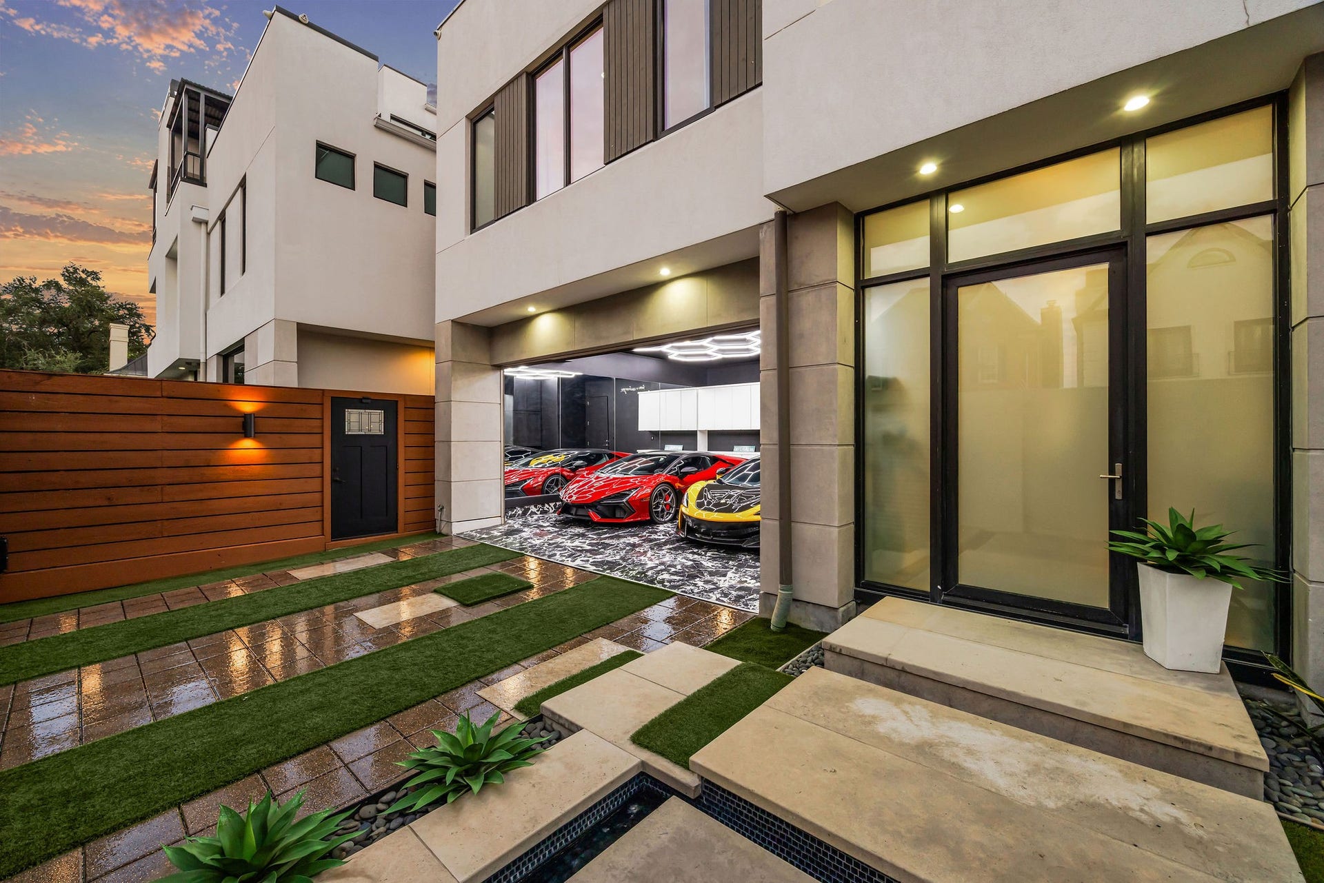 1310 Nantucket Drive, Houston, TX 77057 1310 Nantucket Drive, Houston, TX 77057