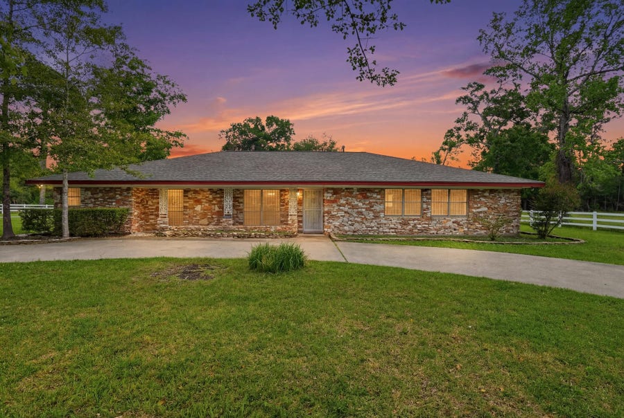 Property photo for 10240 Post Oak Drive, Conroe, TX