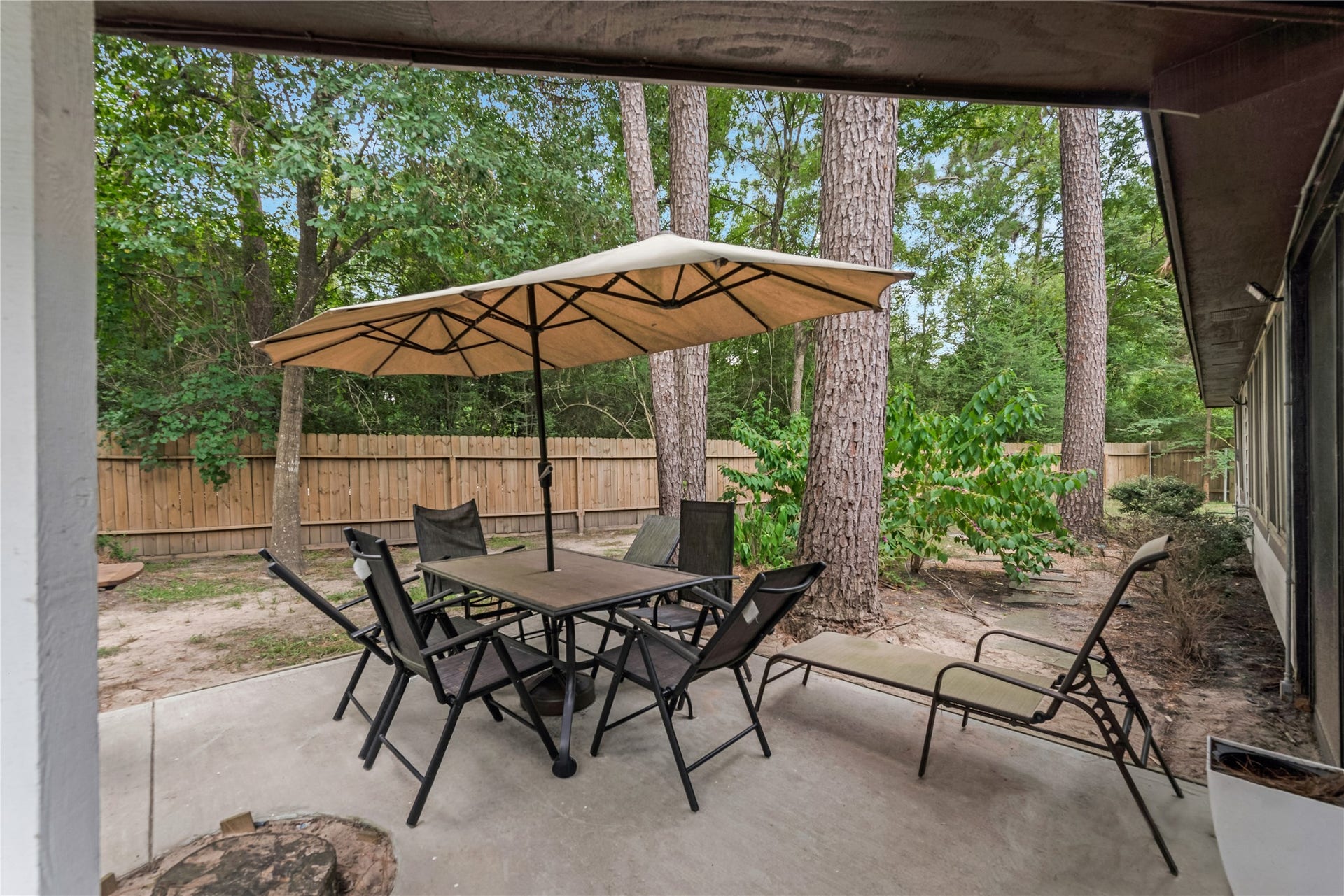 2 Summer Morning Court, The Woodlands, TX 77381 2 Summer Morning Court, The Woodlands, TX 77381