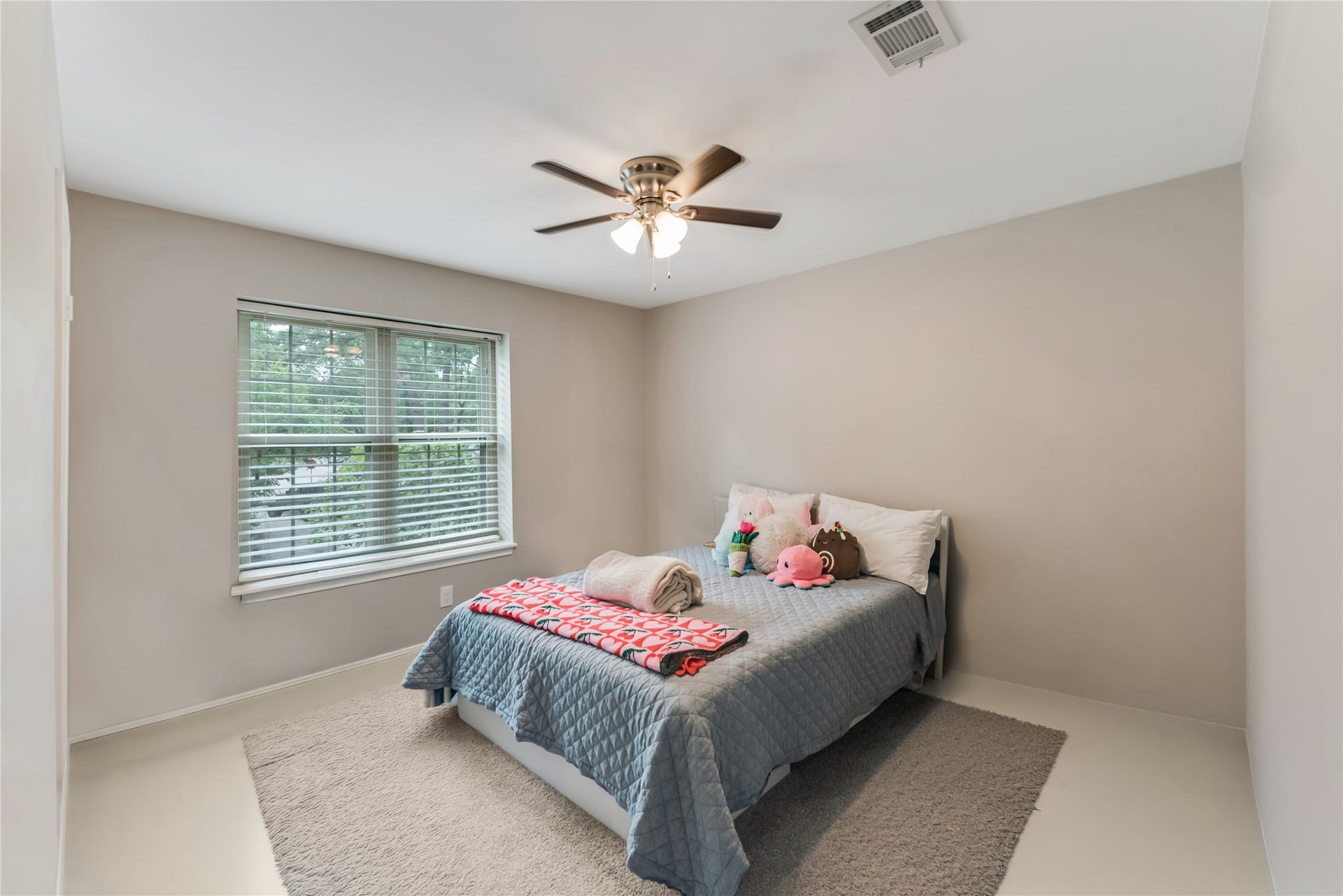 2 Summer Morning Court, The Woodlands, TX 77381 2 Summer Morning Court, The Woodlands, TX 77381