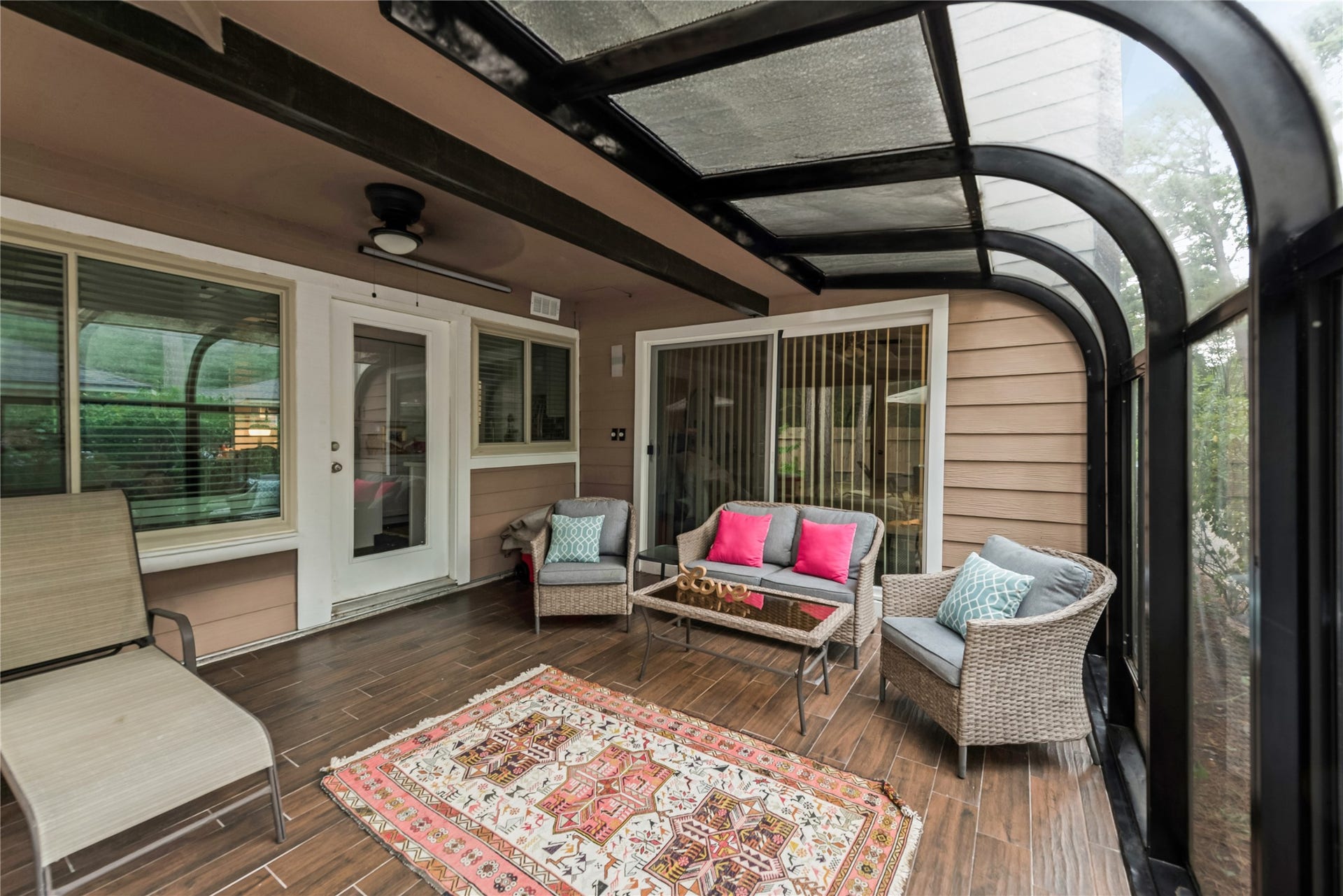 2 Summer Morning Court, The Woodlands, TX 77381 2 Summer Morning Court, The Woodlands, TX 77381