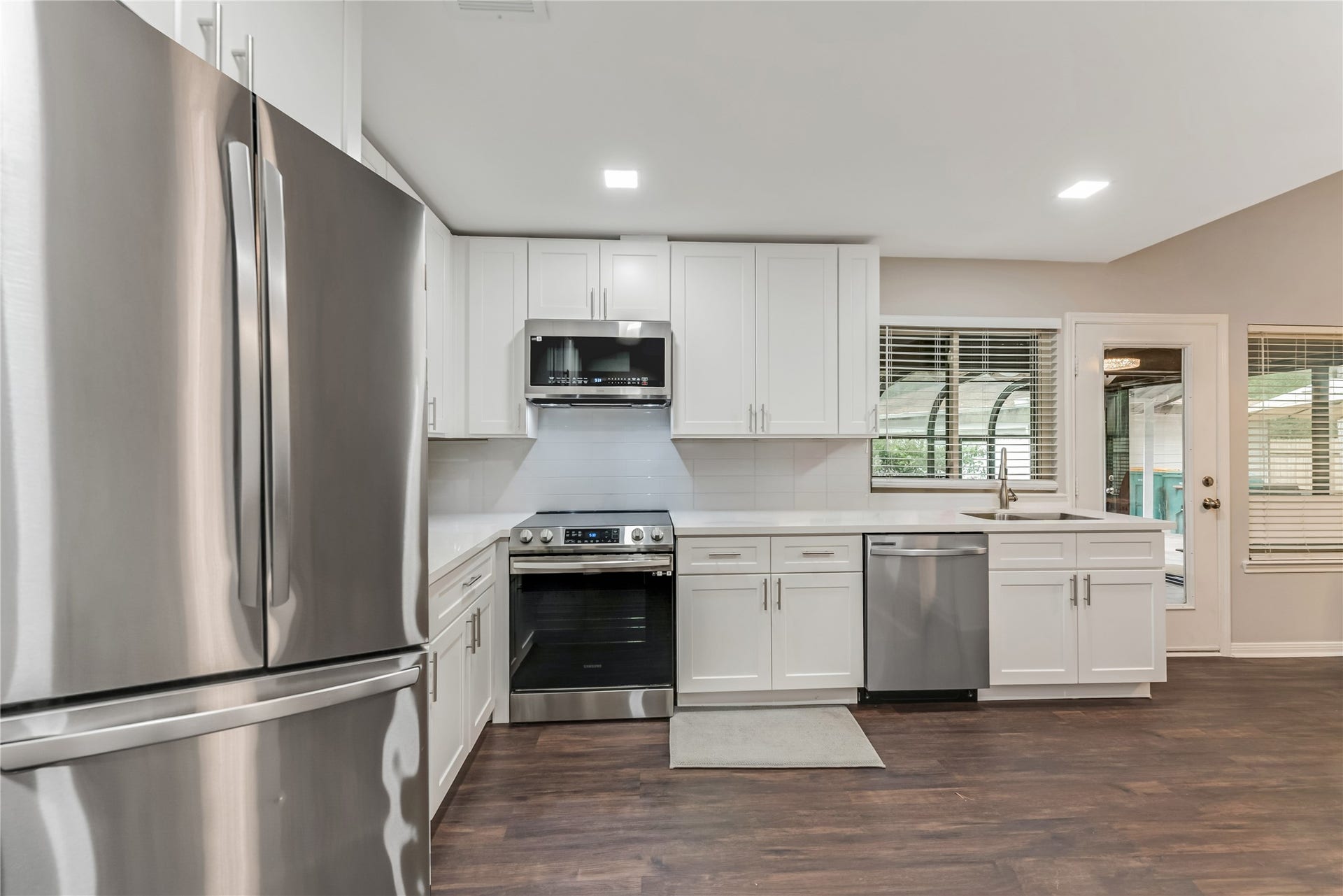 2 Summer Morning Court, The Woodlands, TX 77381 2 Summer Morning Court, The Woodlands, TX 77381
