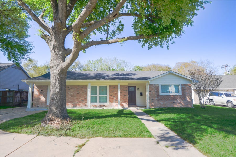 Property photo for 8006 Richmond Avenue, Houston, TX
