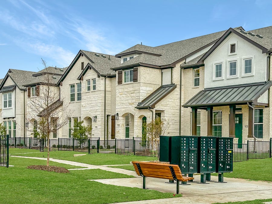 Property photo for 2916 Elle Drive, Grand Prairie, TX