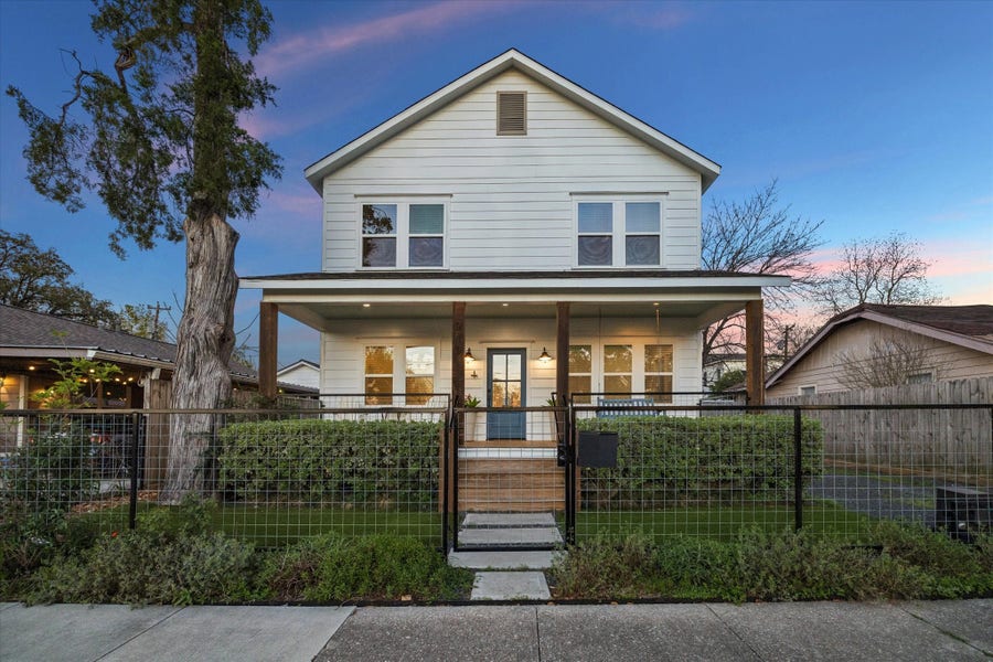 Property photo for 910 Northwood Street, Houston, TX
