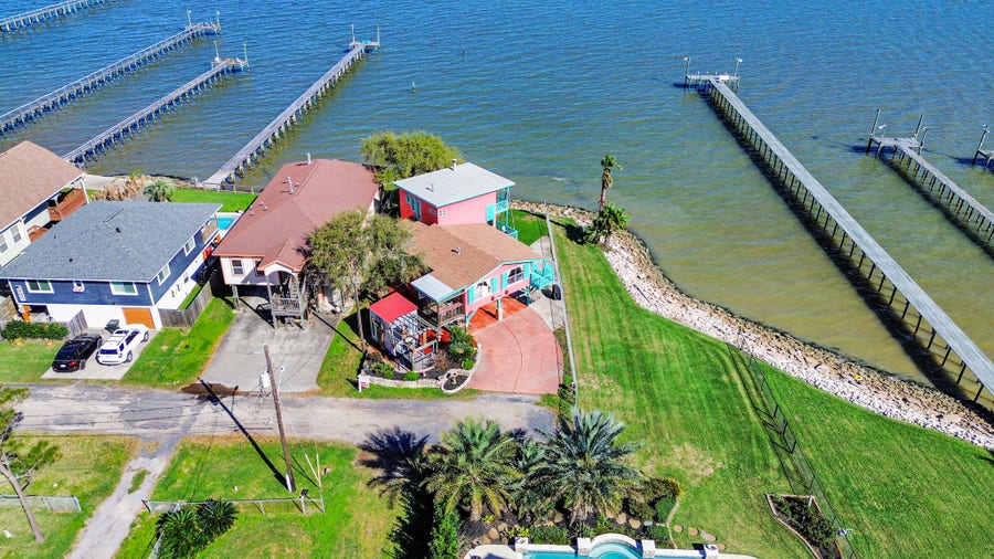 Property photo for 1121 6th Street, San Leon, TX