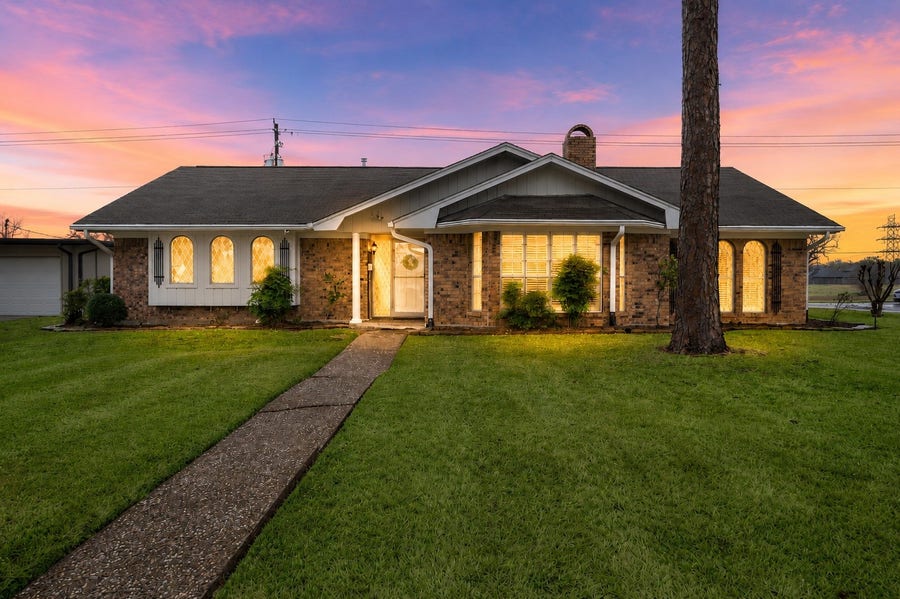 Property photo for 4912 Goose Creek Drive, Baytown, TX