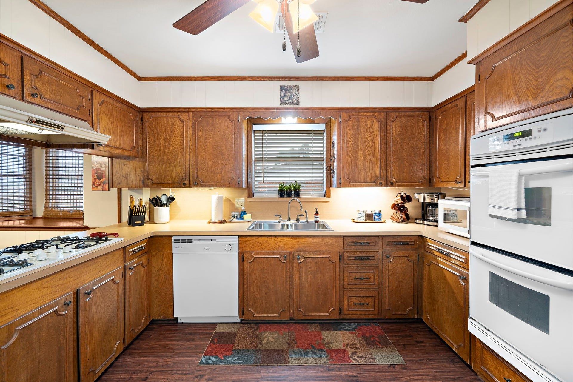 4912 Goose Creek Drive, Baytown, TX 77521 4912 Goose Creek Drive, Baytown, TX 77521
