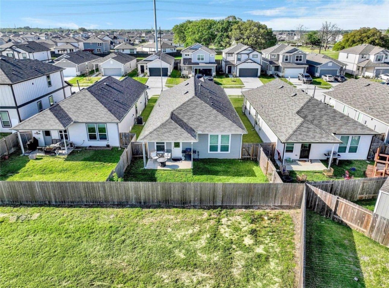 23907 Escardilla Drive, Hockley, TX 77447 23907 Escardilla Drive, Hockley, TX 77447