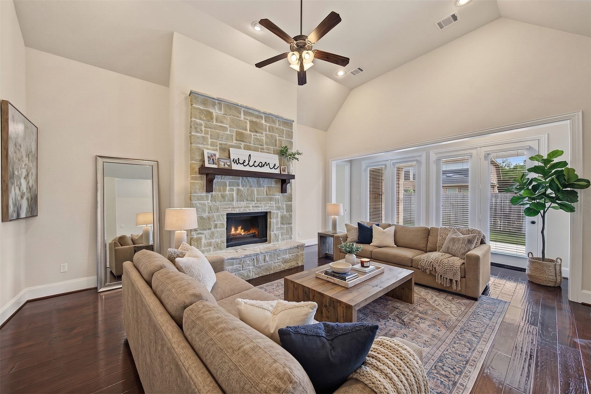 4226 Pebble Heights Lane, Sugar Land, TX 77479 Family Room