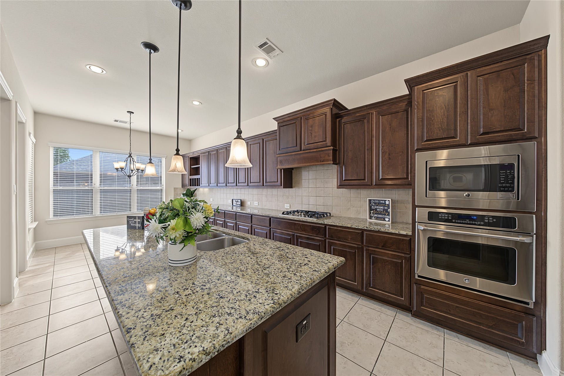 4226 Pebble Heights Lane, Sugar Land, TX 77479 Kitchen