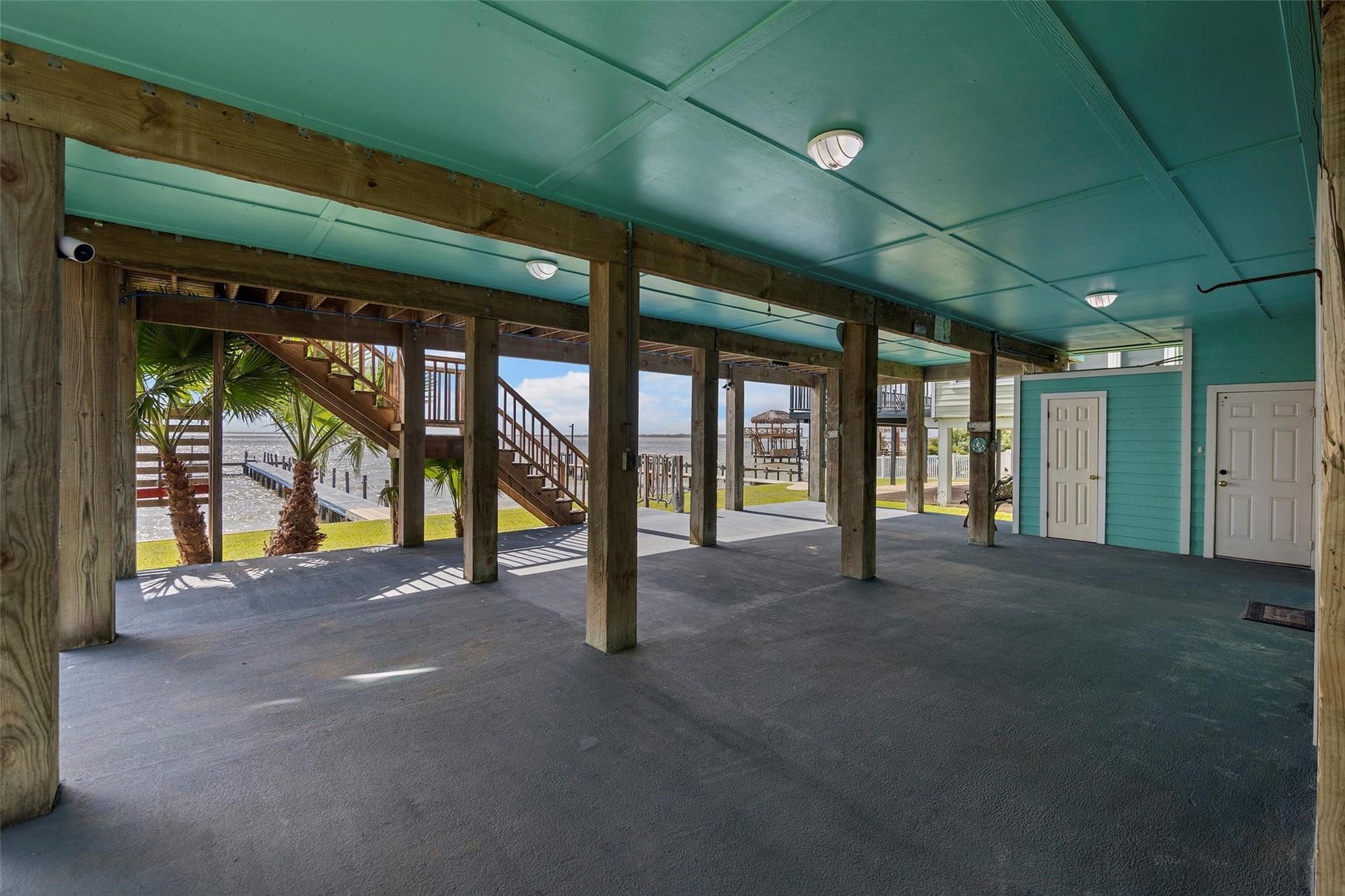 1315 Edwards Drive, Dickinson, TX 77539