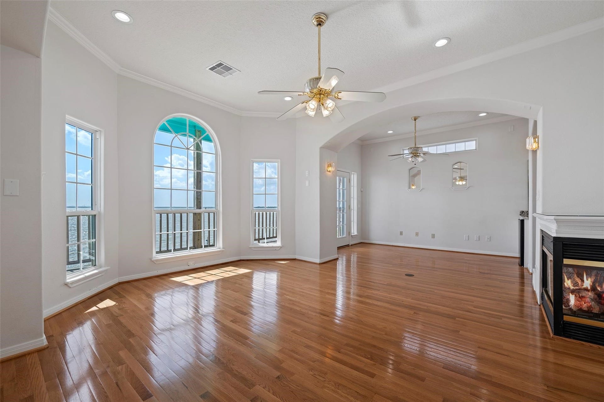 1315 Edwards Drive, Dickinson, TX 77539