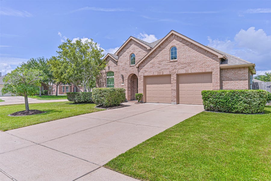 Property photo for 6158 Flint Court, League City, TX
