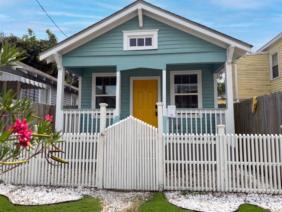 Property photo for 2819 Avenue K, Galveston, TX