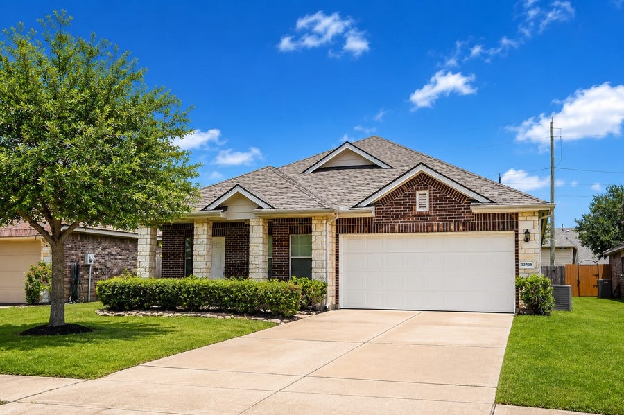 Property photo for 13438 Marble Pointe Lane, Cypress, TX