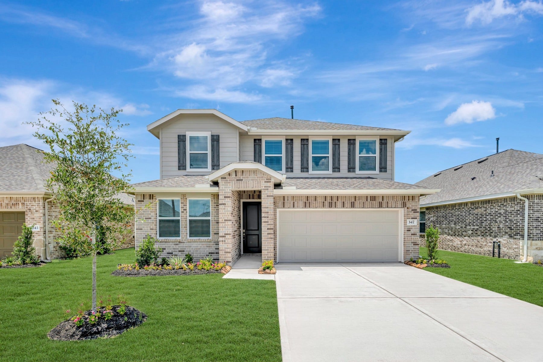 347 West Rose Marie Lane, Montgomery, TX 77356 Stunning Zambezi II design by K. Hovnanian Homes in elevation SA built in Aspire at The Hills of Town Creek.