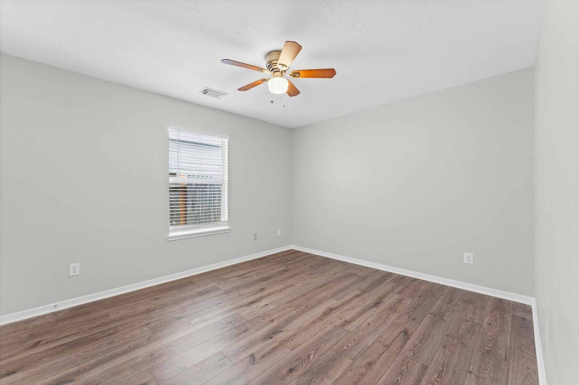 21218 Rezanof Road, Humble, TX 77338 21218 Rezanof Road, Humble, TX 77338