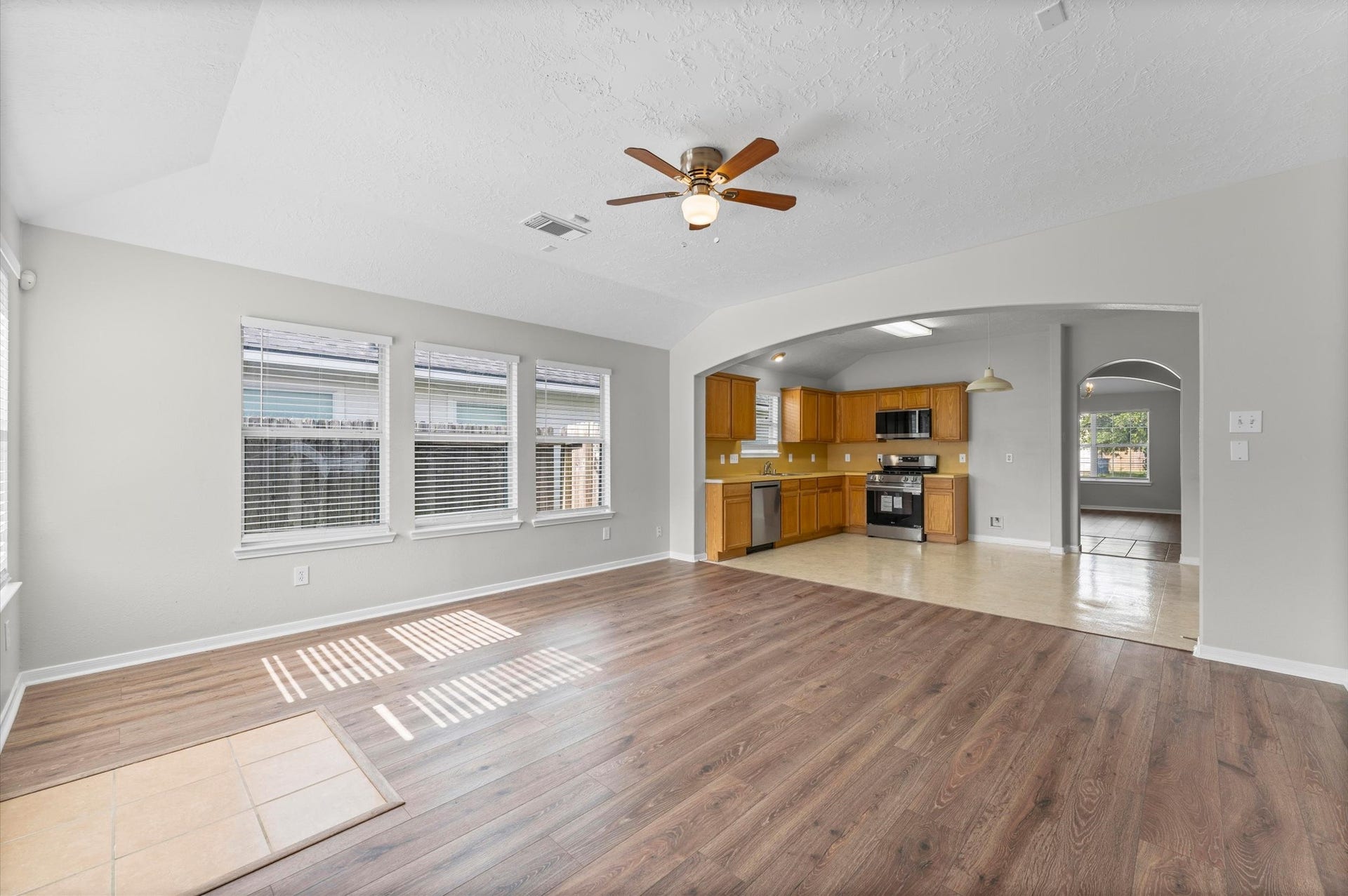 21218 Rezanof Road, Humble, TX 77338 21218 Rezanof Road, Humble, TX 77338