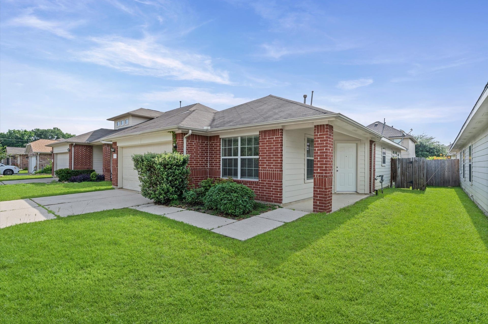 21218 Rezanof Road, Humble, TX 77338 21218 Rezanof Road, Humble, TX 77338
