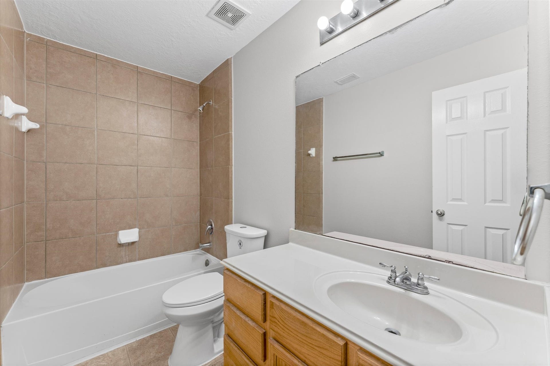 21218 Rezanof Road, Humble, TX 77338 21218 Rezanof Road, Humble, TX 77338