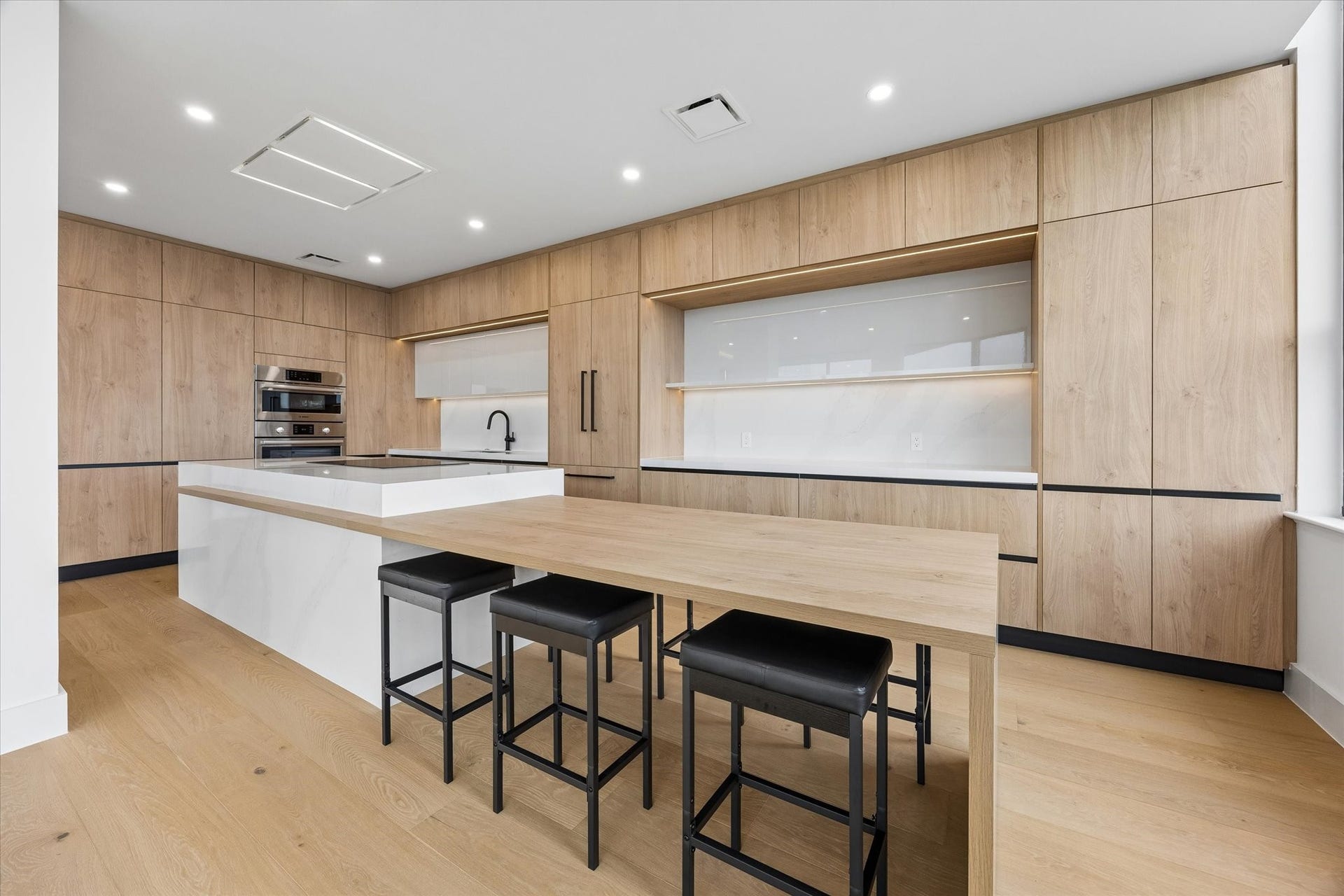 14 Greenway Plaza, #19R, Houston, TX 77046