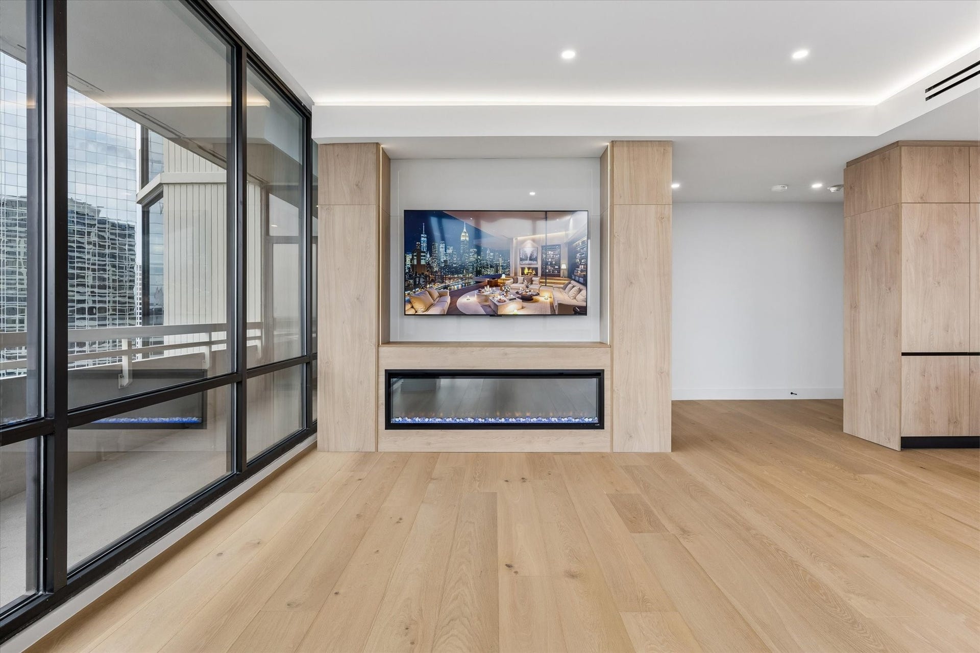 14 Greenway Plaza, #19R, Houston, TX 77046