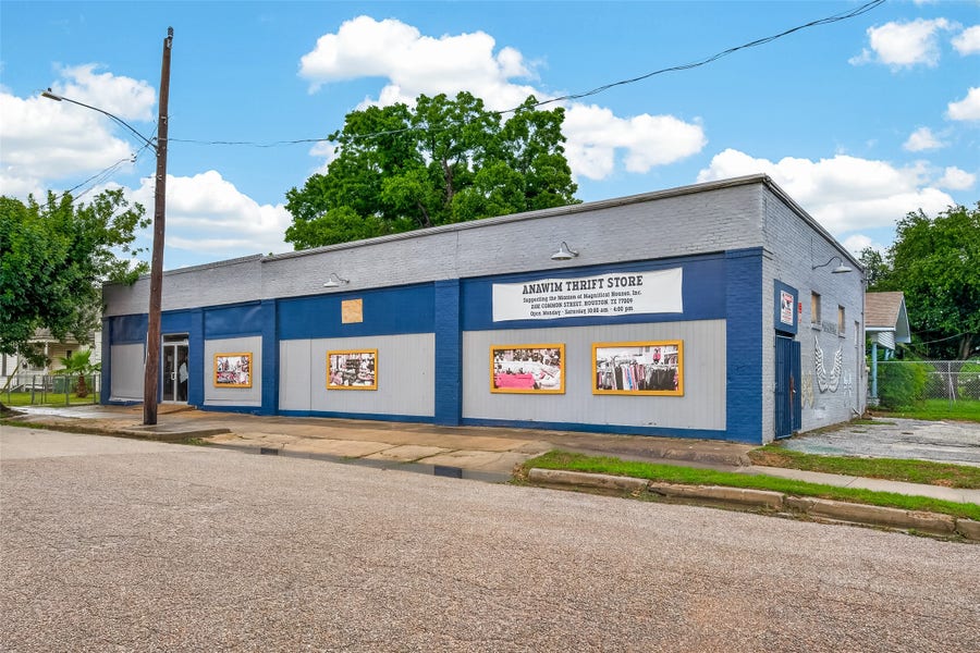Property photo for 2102 Common Street, Houston, TX