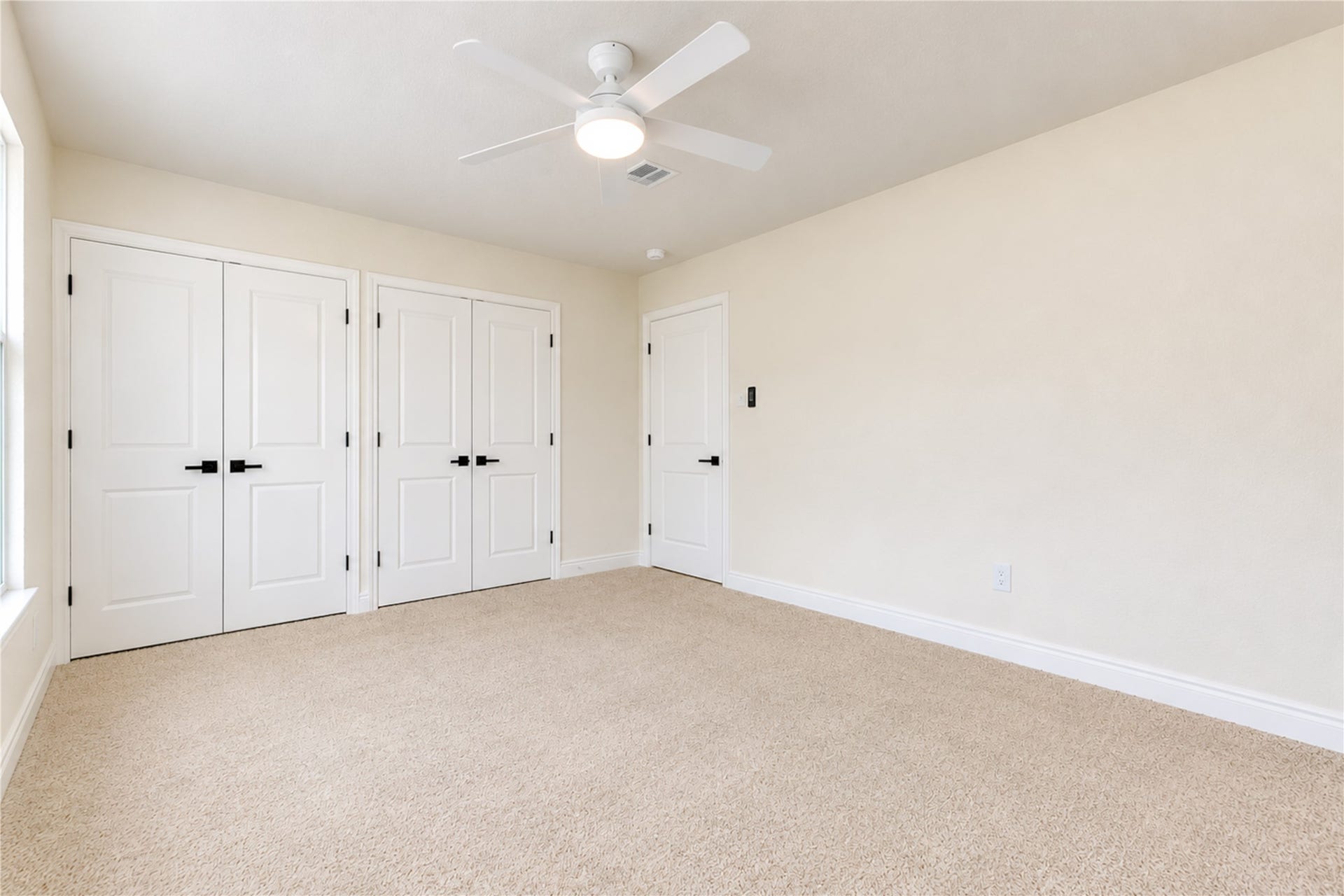 1110 18th Avenue N, Texas City, TX 77590 1110 18th Avenue N, Texas City, TX 77590