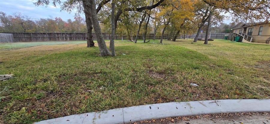 Property photo for 0 Bluebill Bay, Baytown, TX