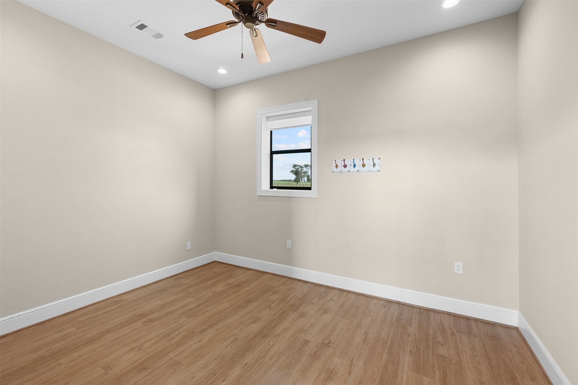 30163 High Spirit Ranch Road, Hempstead, TX 77445 The barn also features a guest suite with a full bath.