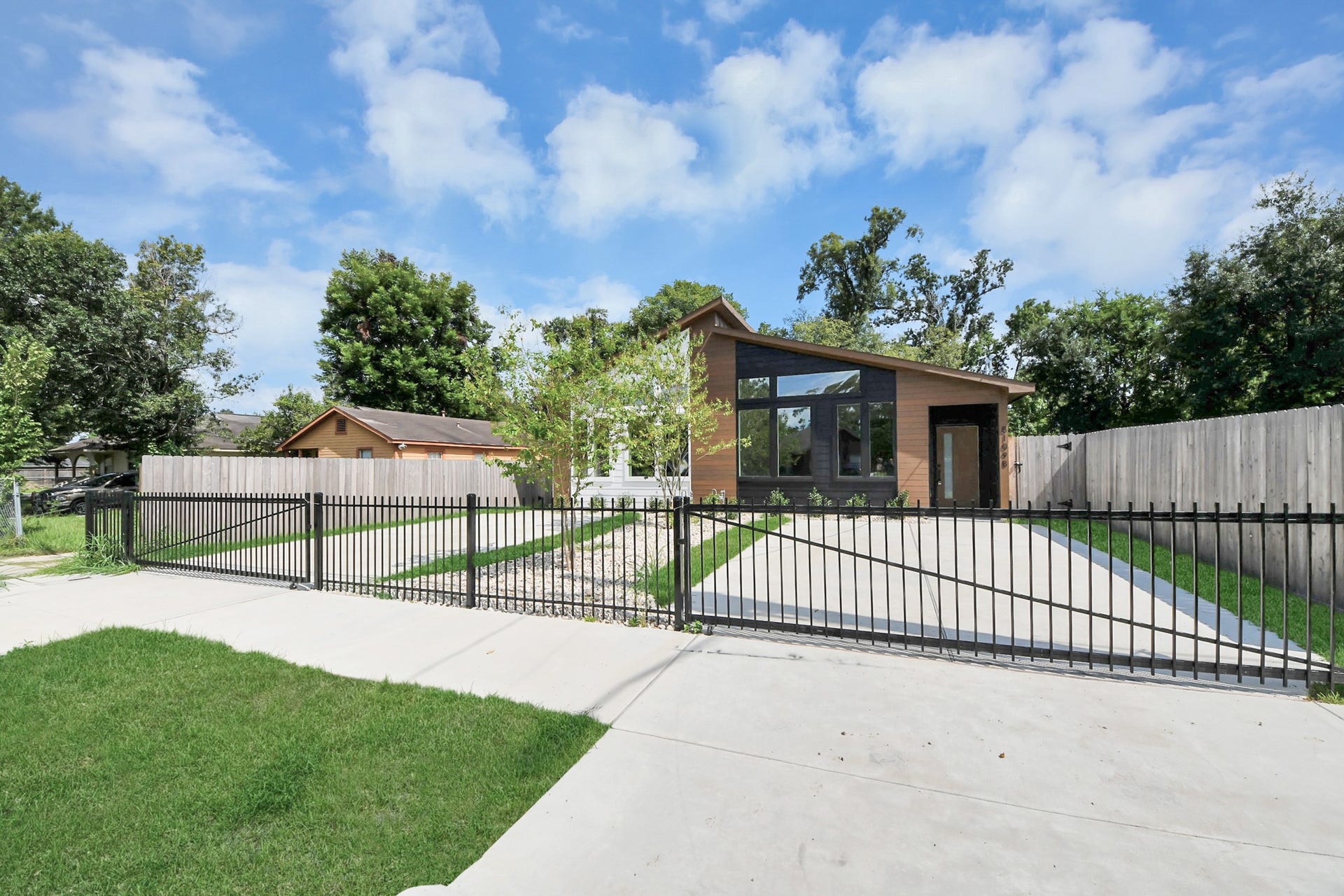 8109 Hamlet Street, #A, Houston, TX 77078