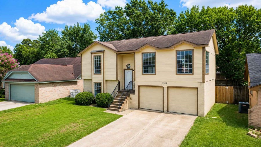 Property photo for 12926 Bamboo Forest Trail, Houston, TX