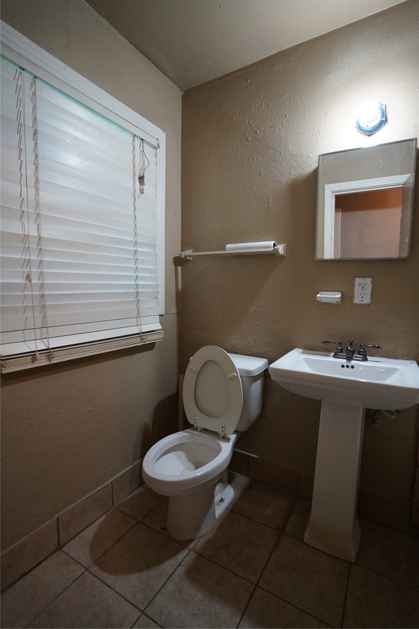 2506 10th Street, Galena Park, TX 77547 2506 10th Street, Galena Park, TX 77547