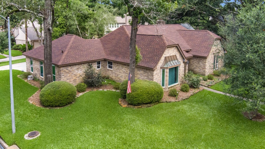 Property photo for 4334 Hill Forest Drive, Kingwood, TX