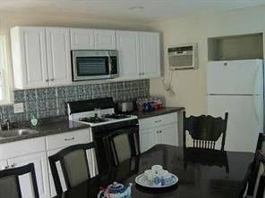 4700 W Bayshore Drive, Bacliff, TX 77518 4700 W Bayshore Drive, Bacliff, TX 77518