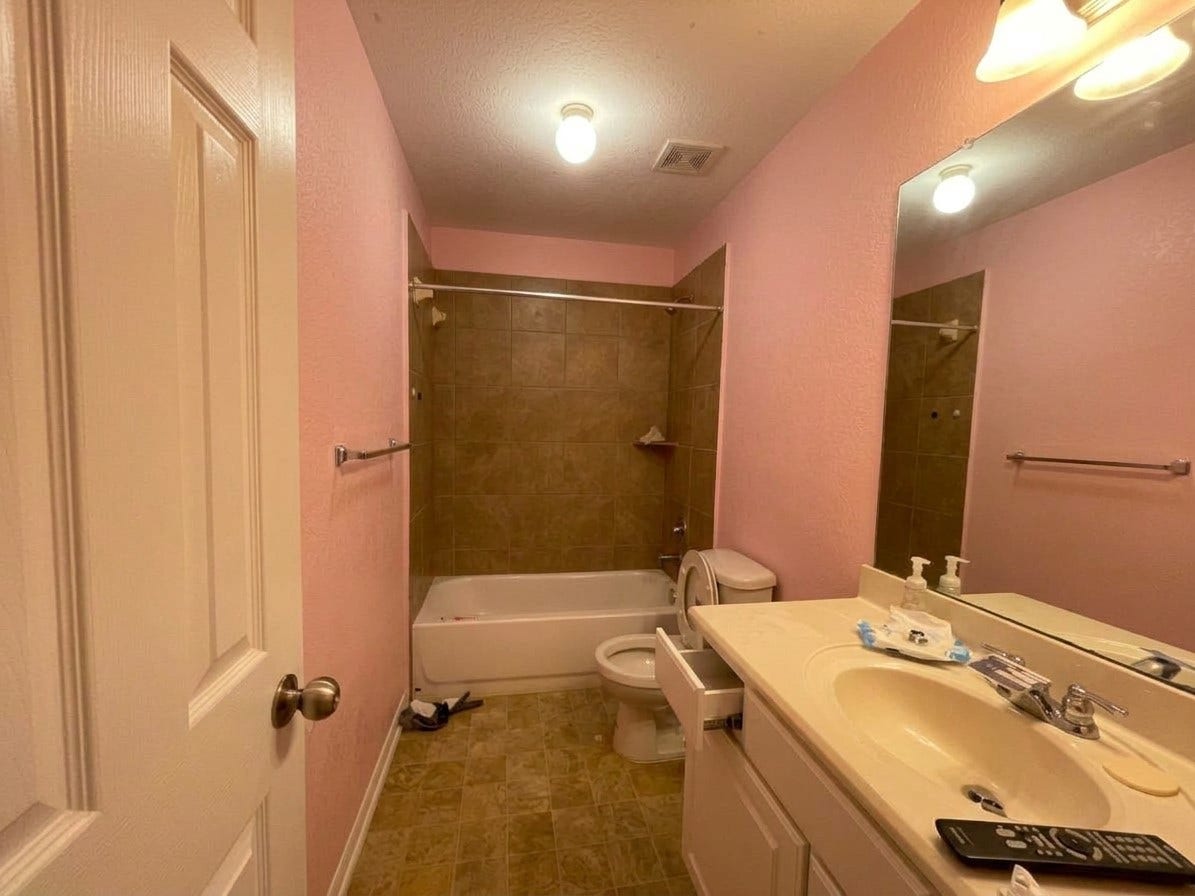 8135 Quiet Prairie Trail, Houston, TX 77049 8135 Quiet Prairie Trail, Houston, TX 77049