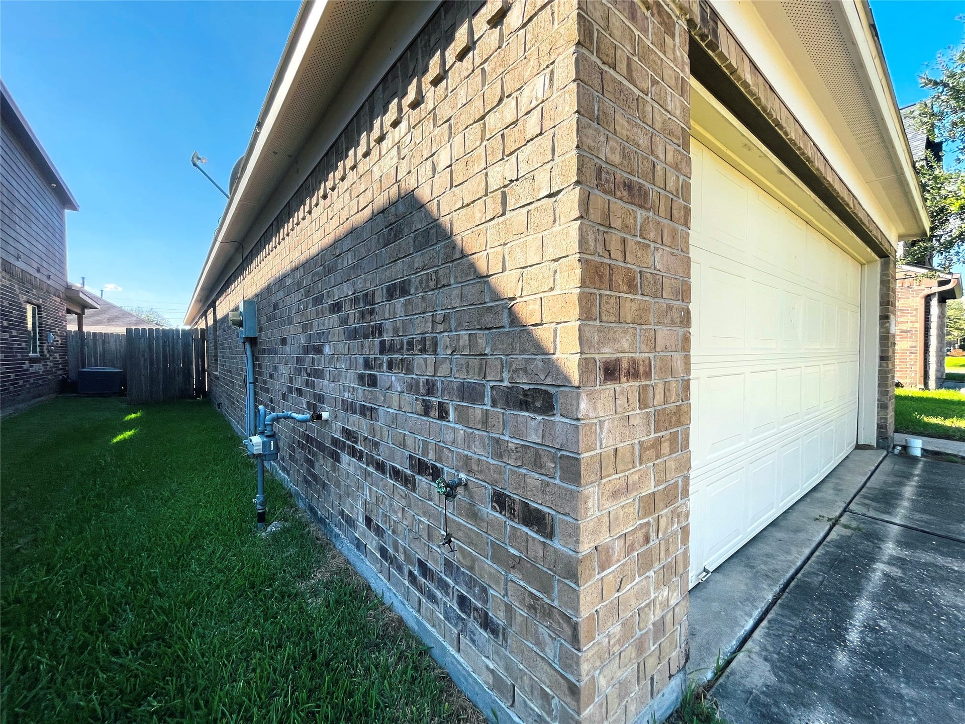 8135 Quiet Prairie Trail, Houston, TX 77049 8135 Quiet Prairie Trail, Houston, TX 77049