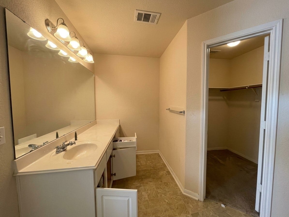 8135 Quiet Prairie Trail, Houston, TX 77049 8135 Quiet Prairie Trail, Houston, TX 77049