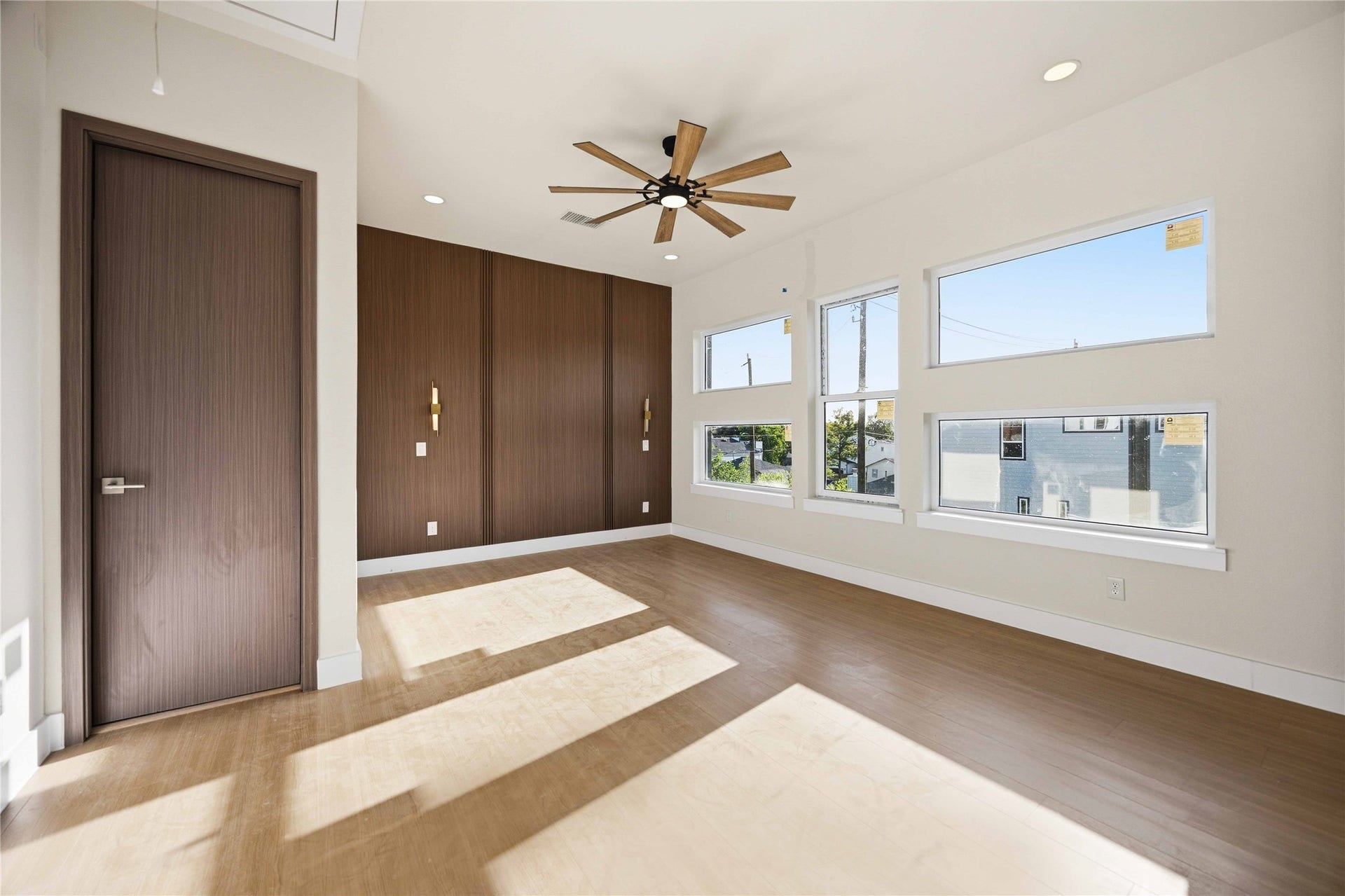 9219 Noel Street, #C/D, Houston, TX 77033 9219 Noel Street, #C/D, Houston, TX 77033