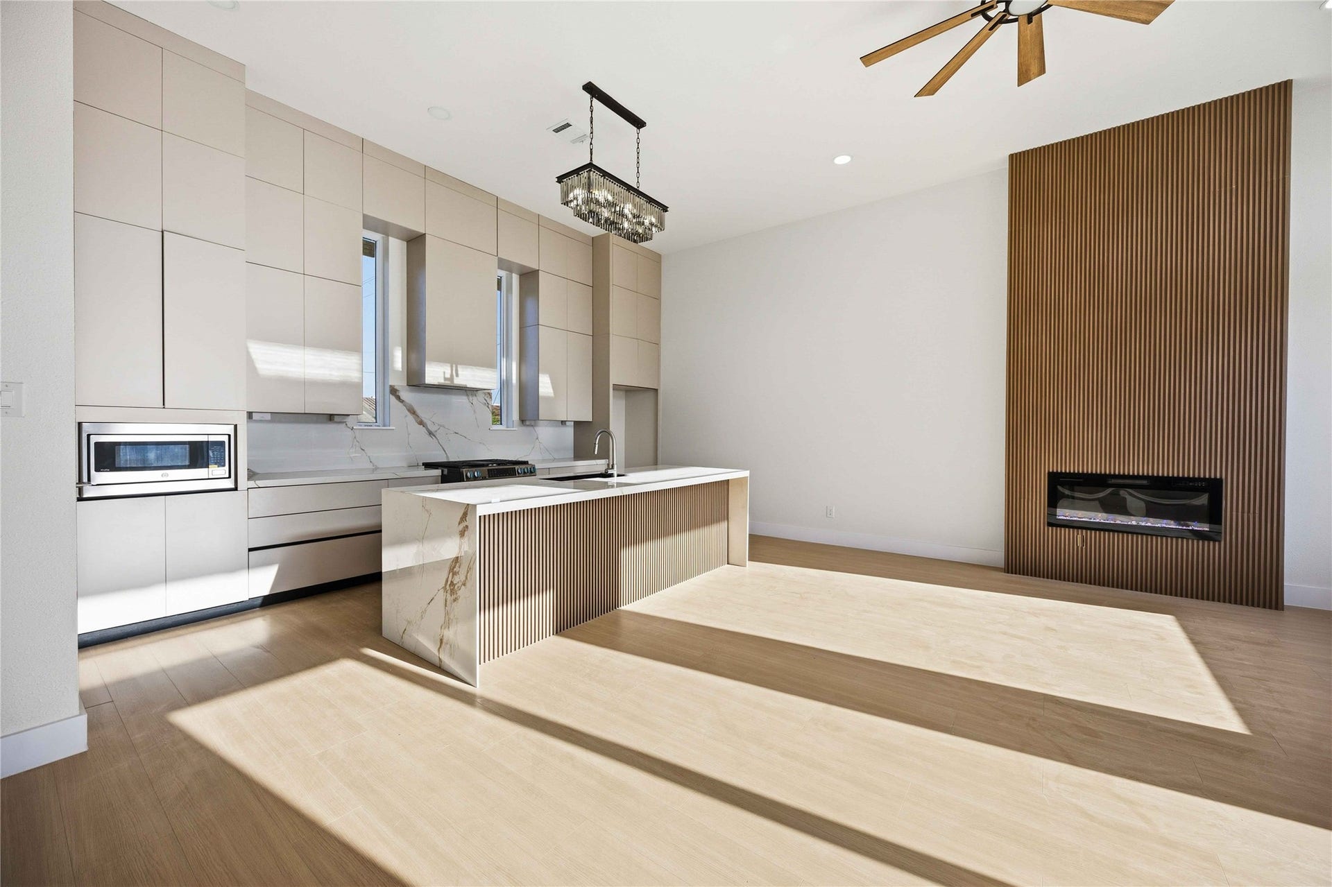 9219 Noel Street, #C/D, Houston, TX 77033 9219 Noel Street, #C/D, Houston, TX 77033