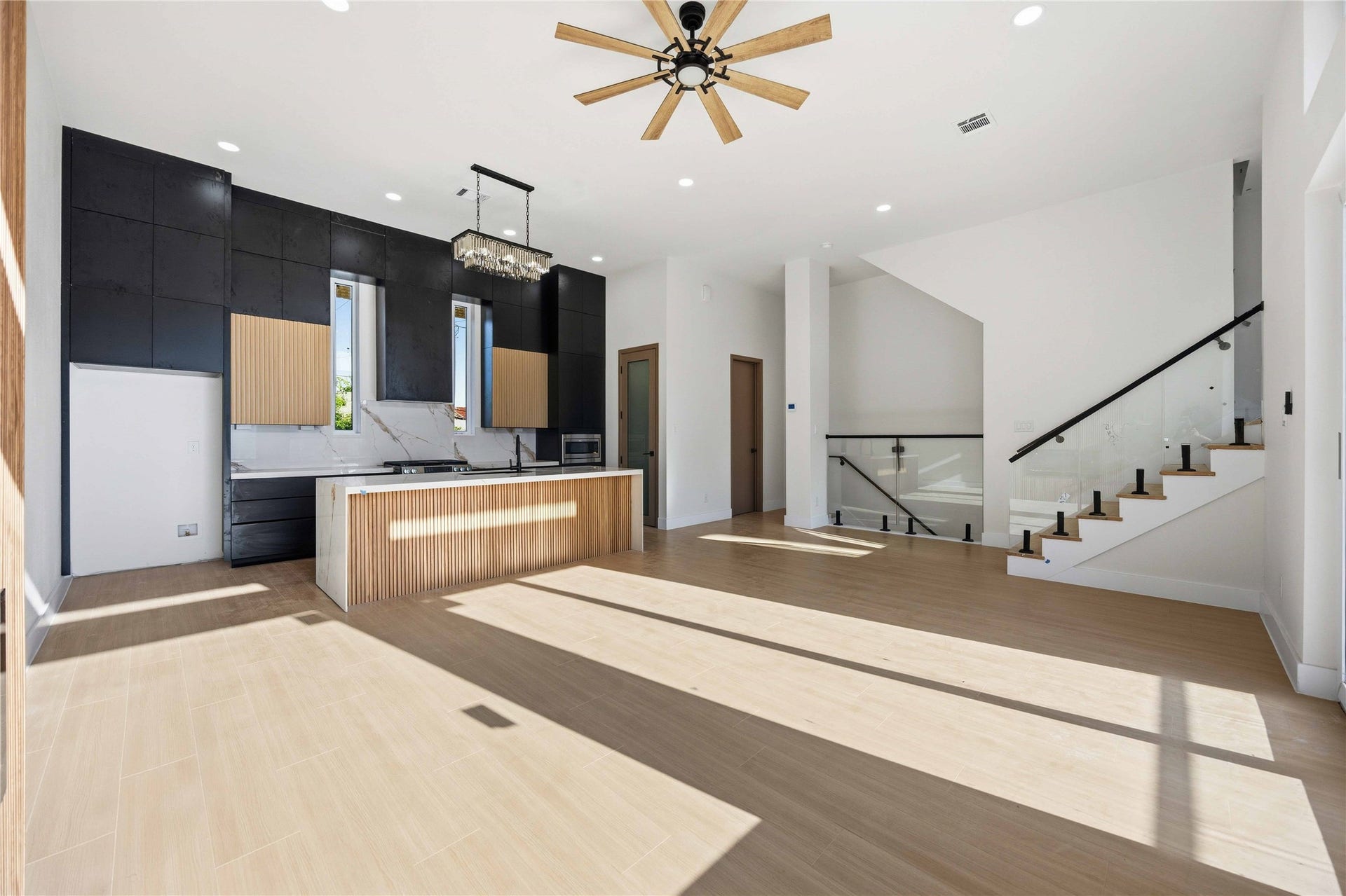 9219 Noel Street, #C/D, Houston, TX 77033 9219 Noel Street, #C/D, Houston, TX 77033
