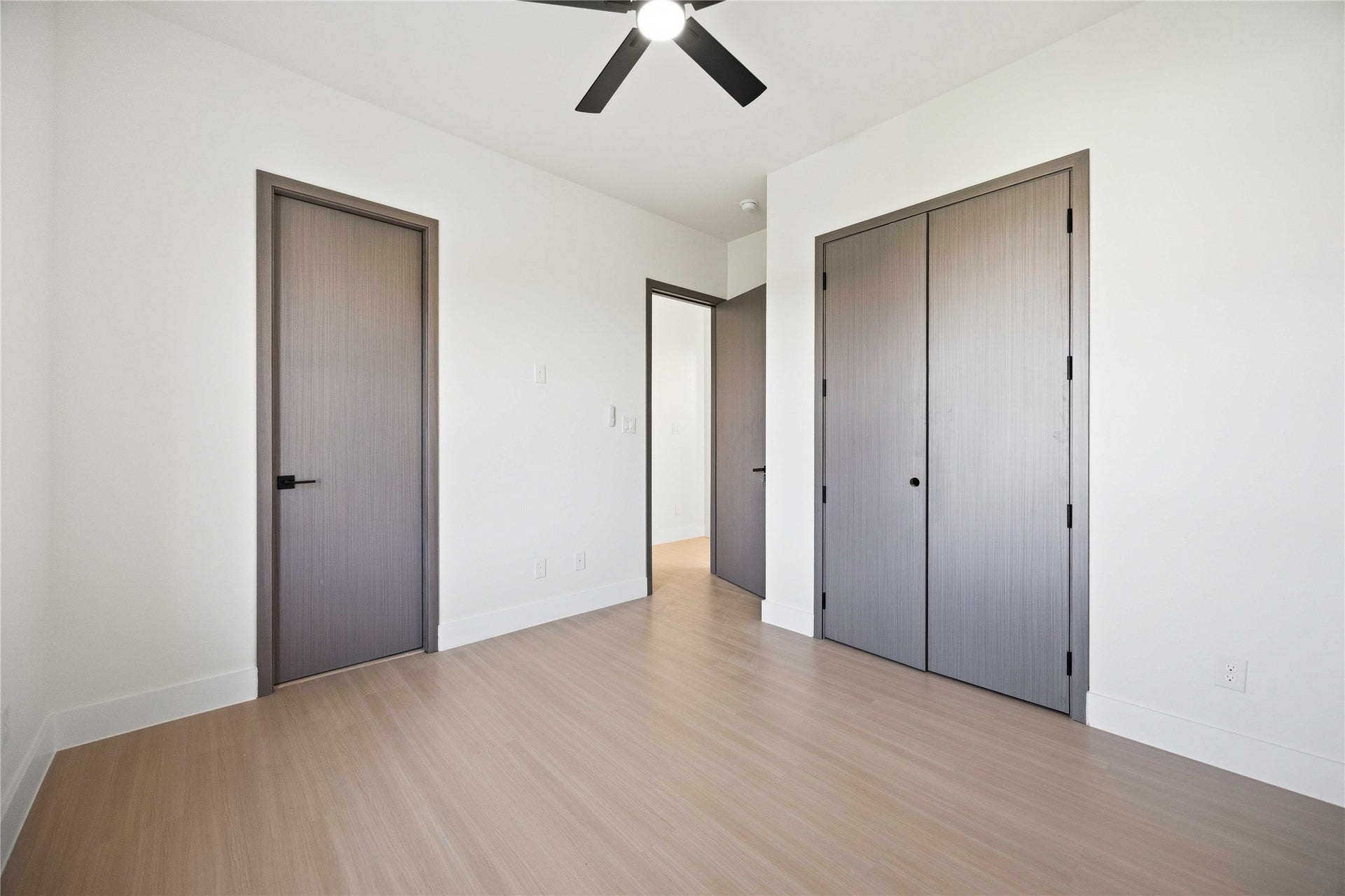 9219 Noel Street, #C/D, Houston, TX 77033 9219 Noel Street, #C/D, Houston, TX 77033