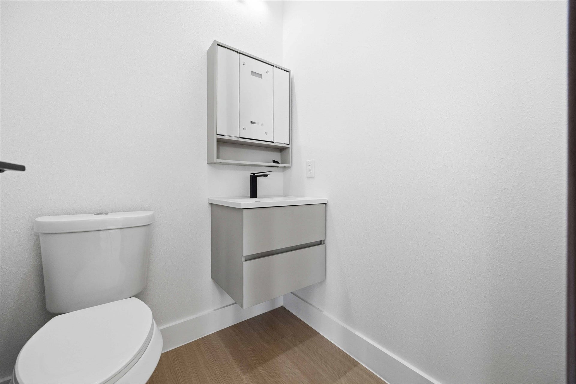 9219 Noel Street, #C/D, Houston, TX 77033 9219 Noel Street, #C/D, Houston, TX 77033